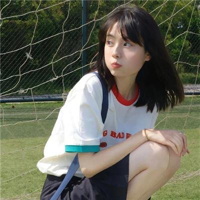 偷偷接吻